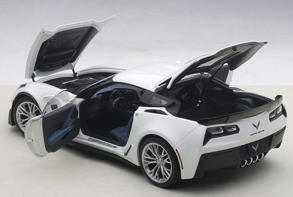 โมเดลรถ โมเดลรถยนต์ โมเดลรถเหล็ก Autoart Chevrolet C7 Z06 ขาว 4
